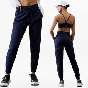 Women's Navy Trekkie Relaxed Mid Rise Jogger XS Tall